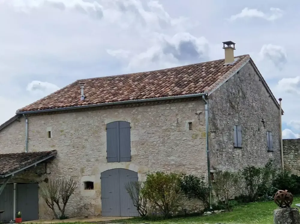 Habillage avant toit près de Saint-clar