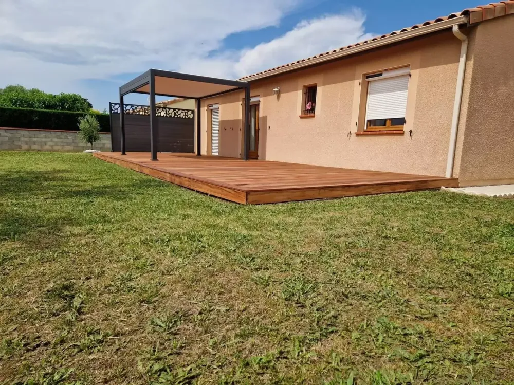 Terrasse bois près de Saint-clar
